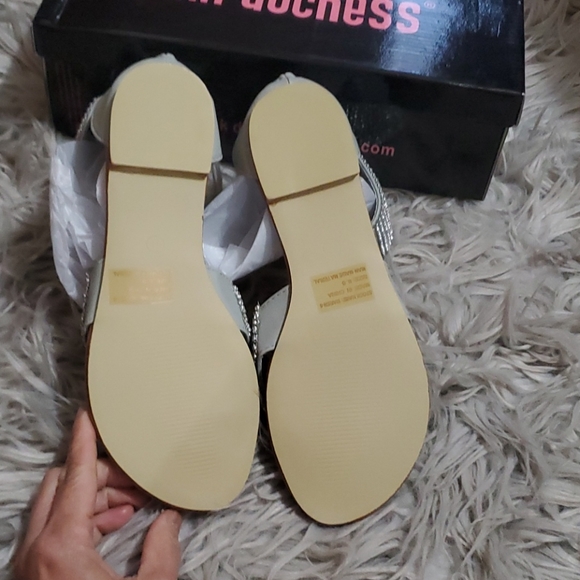 Sandals with rhinestones - Picture 3 of 3